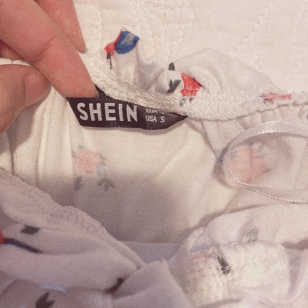 Shein floral crop top - Picture 4 of 4